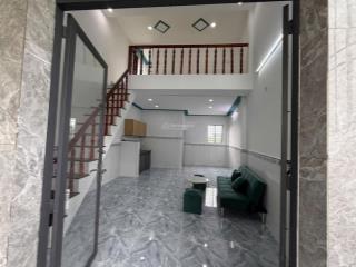 *chính chủ bán gấp nhà gần cầu lớn hóc môn* *chỉ 595 triệu bao hết thuế phí ra sổ*