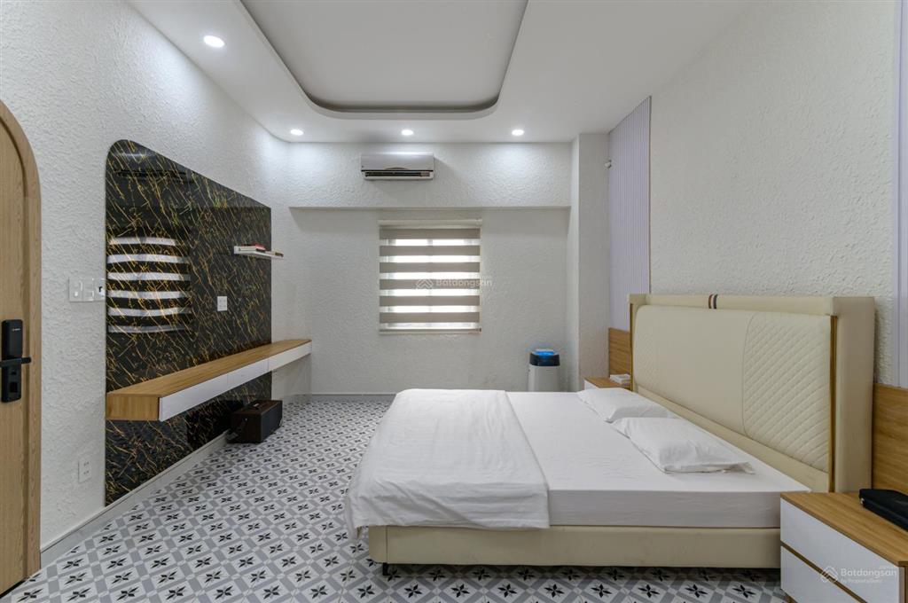 Cho thuê cc đẹp xuất sắc tại 74, lý tự trọng, p. bến thành, q. 1, 30 triệu, 190m2