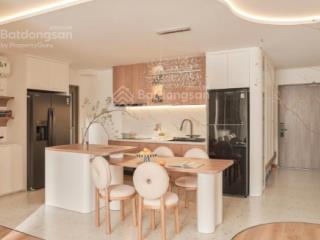 Cần cho thuê gấp căn hộ xịn xò sunrise city 2pn 2wc dt 76m2