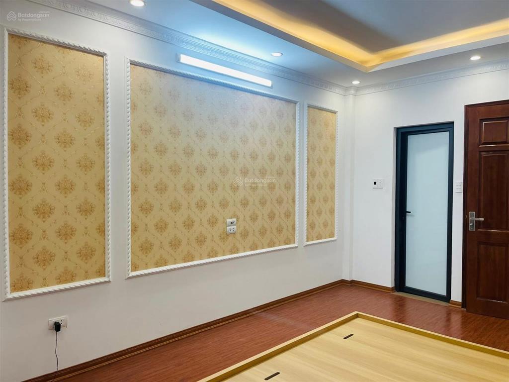 Chủ cần bán gấp. 64 đông thiên  vĩnh hưng. 52/30m. 5 tầng. giá 7,2 tỷ. có bớt. sổ đẹp.