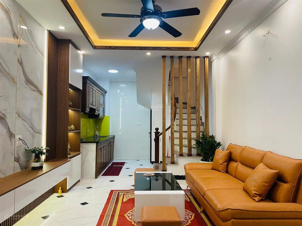Chủ cần bán gấp. 64 đông thiên  vĩnh hưng. 52/30m. 5 tầng. giá 7,2 tỷ. có bớt. sổ đẹp.