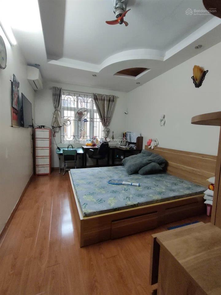 Bán gấp 141 nam dư  lĩnh nam. 30m. 5 tầng. giá 6,5 tỷ. có tl. sổ đẹp.