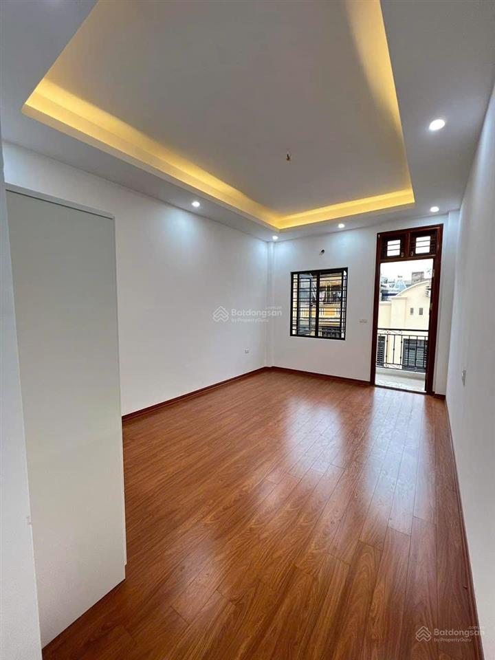 Bán nhà dương văn bé  hai bà trưng 107m2 5 tầng. giá 28 tỷ. ô tô tránh + vào nhà. ko quy hoạch