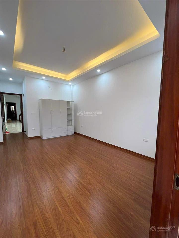 Bán nhà dương văn bé  hai bà trưng 107m2 5 tầng. giá 28 tỷ. ô tô tránh + vào nhà. ko quy hoạch
