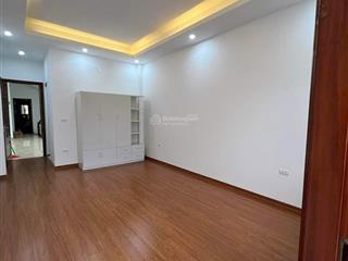 Bán nhà dương văn bé  hai bà trưng 107m2 5 tầng. giá 28 tỷ. ô tô tránh + vào nhà. ko quy hoạch
