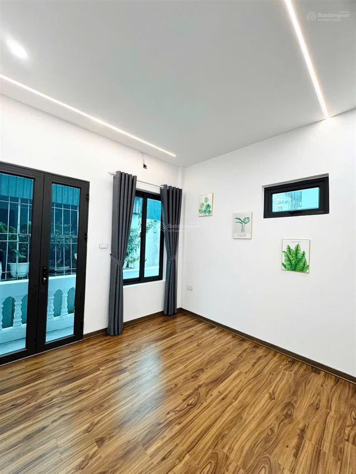 Bán gấp 140 đông thiên  vĩnh hưng. 35m2. 4 tầng. giá 4,6 tỷ. ngõ nông rộng thoáng
