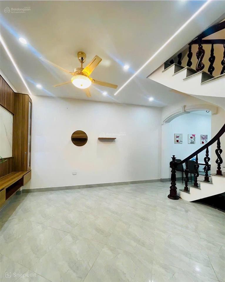 Bán gấp 140 đông thiên  vĩnh hưng. 35m2. 4 tầng. giá 4,6 tỷ. ngõ nông rộng thoáng