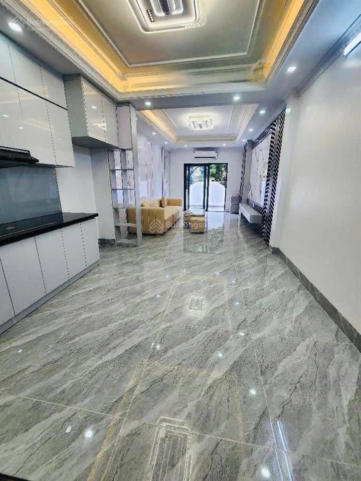 Bán gấp mp ngũ nhạc  hà nội. 60m. 5 tầng. giá 14,6 tỷ. ô tô tránh. lô góc. nhà như hình. thang máy