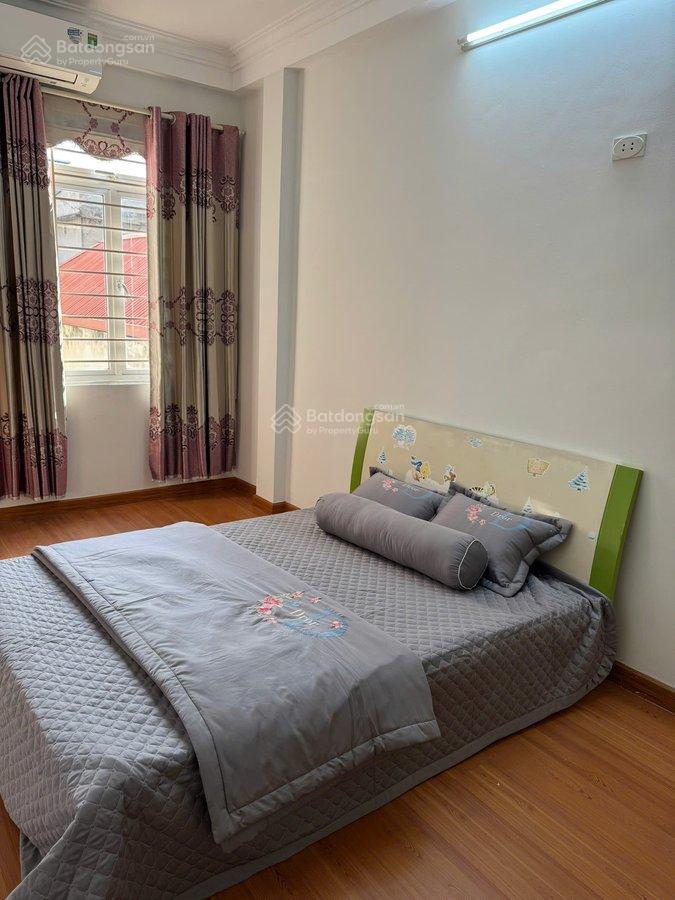 Bán gấp 221 vĩnh hưng  hà nội.
30m. 5 tầng. giá 6,6 tỷ. sổ vuông đẹp. full nội thất.