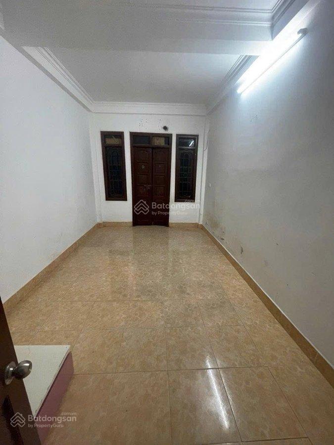 Bán gấp 140 đông thiên  vĩnh hưng. 27m. 4 tầng. giá 5,2 tỷ. ô tô đỗ cổng. sổ vuông đẹp