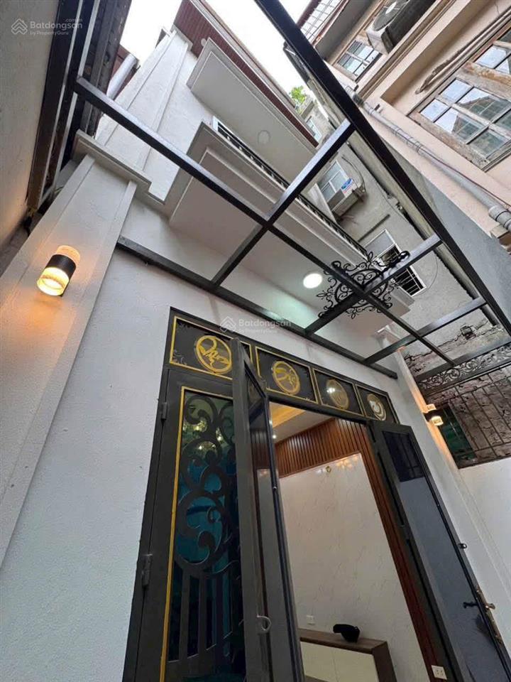 Bán gấp 76 vĩnh hưng  hà nội. 40m2. 4 tầng. giá 6,9 tỷ. ô tô đỗ cổng. nhà đẹp như hình