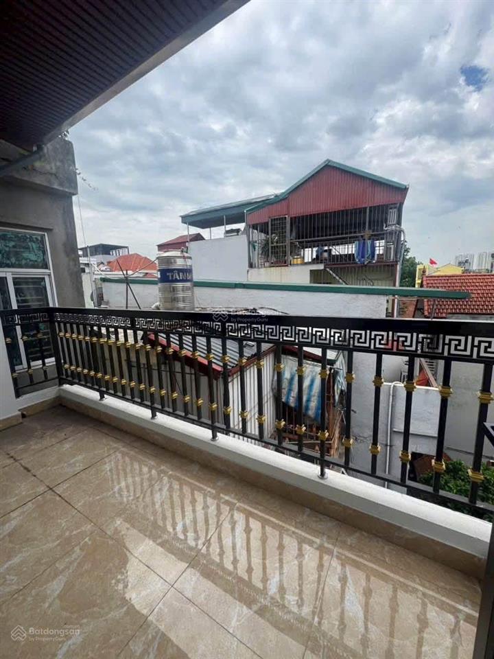 Bán gấp 76 vĩnh hưng  hà nội. 40m2. 4 tầng. giá 6,9 tỷ. ô tô đỗ cổng. nhà đẹp như hình