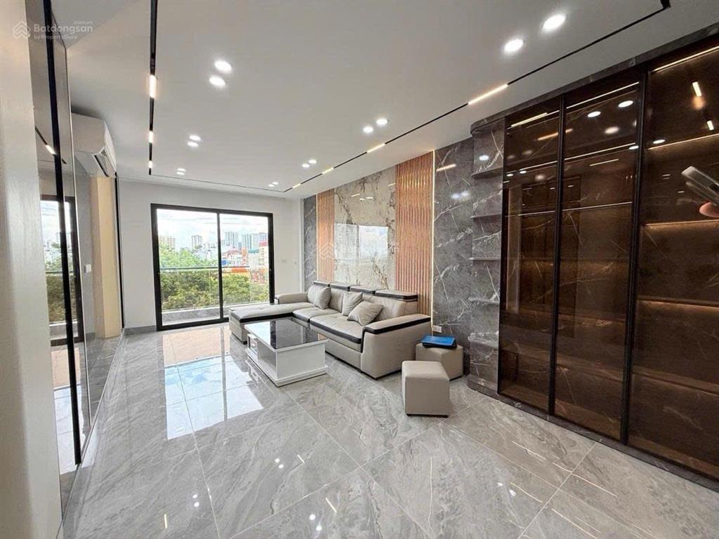 Bán gấp 15 lĩnh nam  hà nội. 65m². 7 tầng. giá hơn 20 tỷ. 3 ô tô tránh. không quy hoạch