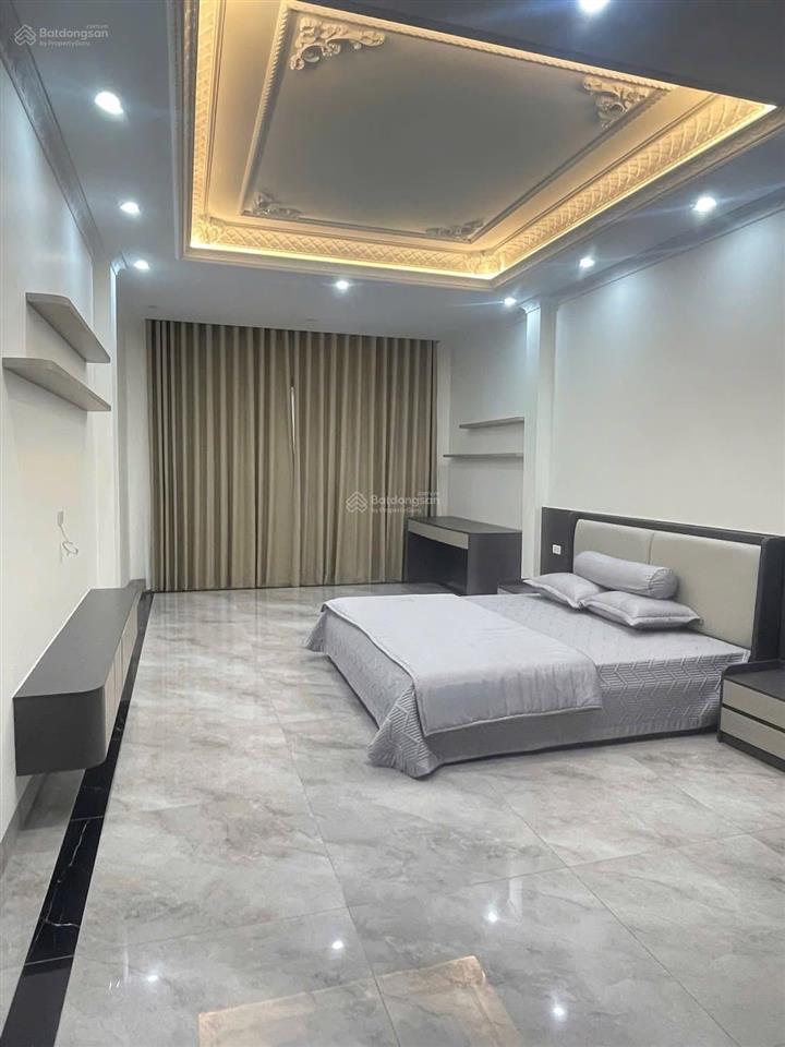 Bán nhà phân lô lạc trung  hai bà trưng. 50m 8 tầng. giá 28 tỷ. sổ vuông đẹp.