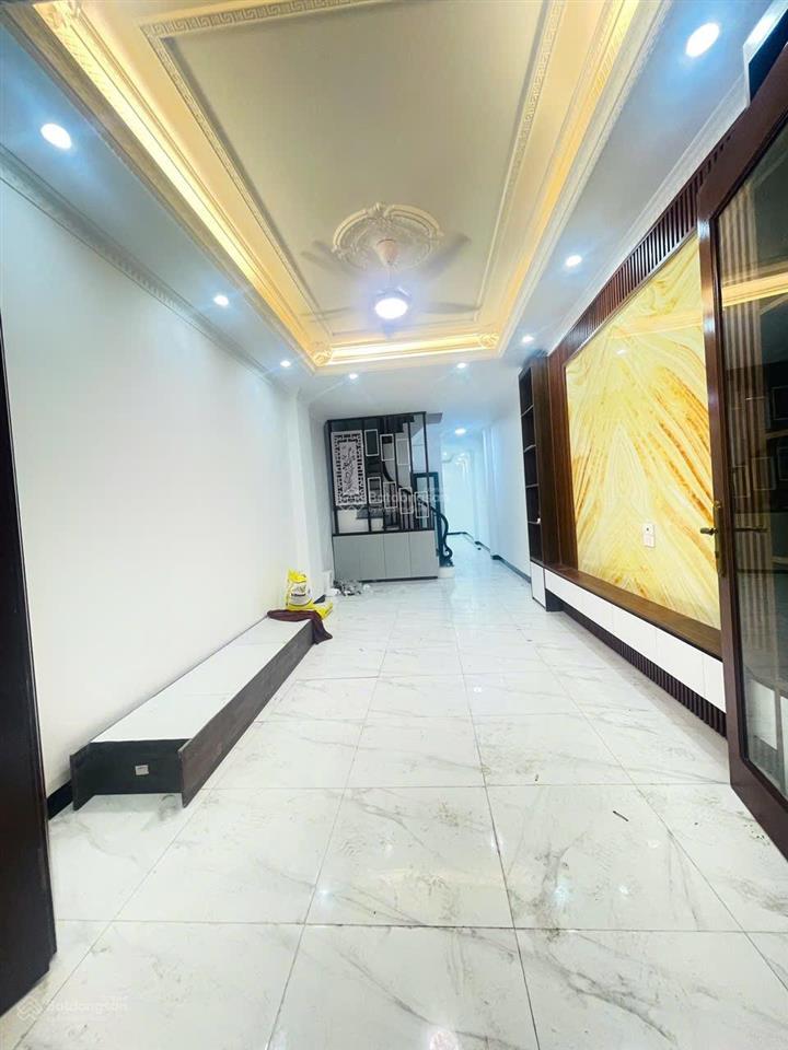 Cho thuê nhà thúy lĩnh  lĩnh nam. 60m2. 5 tầng. 6 phòng ngủ. thang máy. giá 13,5tr/th