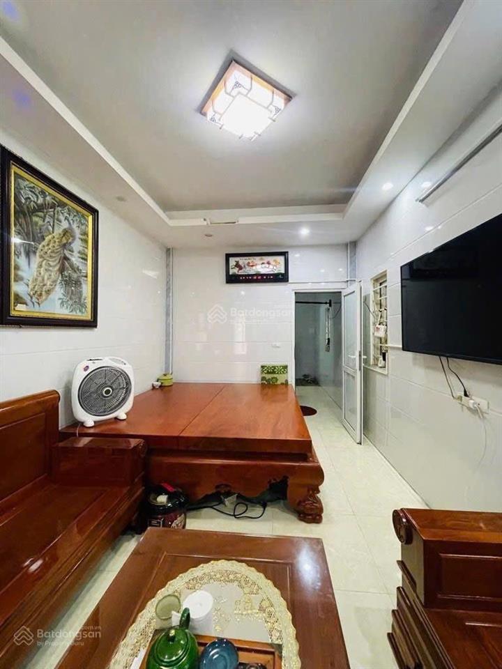 Cho thuê nhà nam dư  lĩnh nam. 35m 5 tầng. 3 ngủ + 1 thờ. giá 12tr.   0974 710 ***.