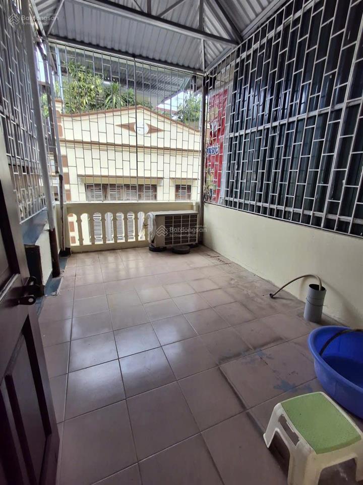 Cho thuê nhà nguyên căn tân mai  hoàng mai. 25m2. 4 tầng. 8,3tr. ô tô tránh. kinh doanh nhỏ