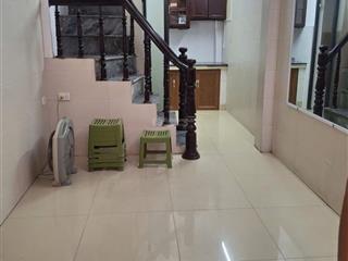Cho thuê nhà nguyên căn tân mai  hoàng mai. 25m2. 4 tầng. 8,3tr. ô tô tránh. kinh doanh nhỏ