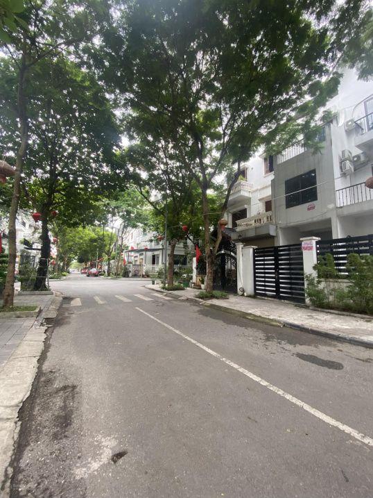 Chủ nhà cần bán căn biệt thự L10 An Khang villas - Khu ĐT Dương Nội - Nam Cường