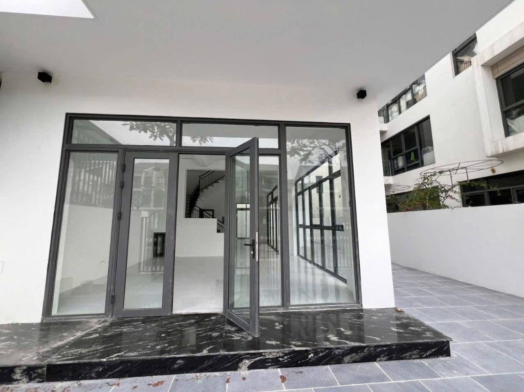 Cho thuê biệt thự Dương Nội làm văn phòng, nhà hàng, nhà ở giá từ 15 - 35tr/tháng.LH:09378.55599