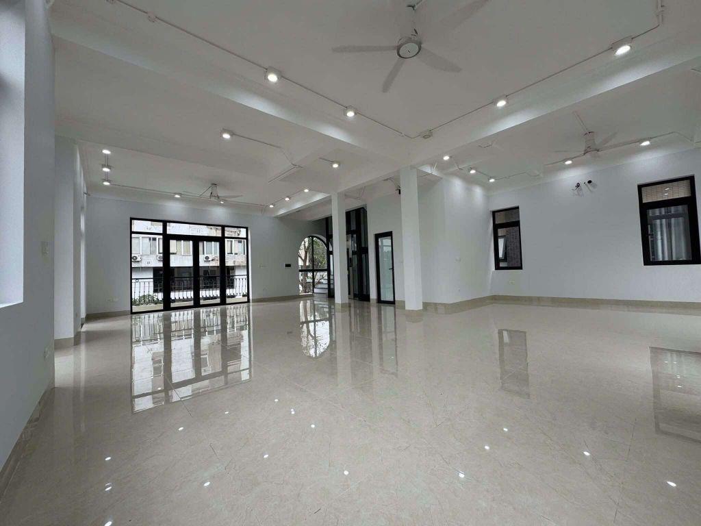 Chuyên cho thuê biệt thự Dương Nội làm văn phòng, nhà hàng, mầm non, kho, ở,từ 17tr/tháng.