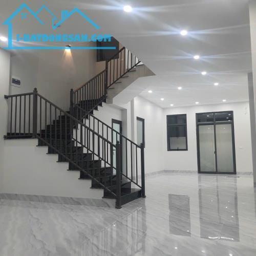 Chuyên cho thuê biệt thự Dương Nội làm văn phòng, nhà hàng, mầm non, kho, ở,từ 12tr/tháng.