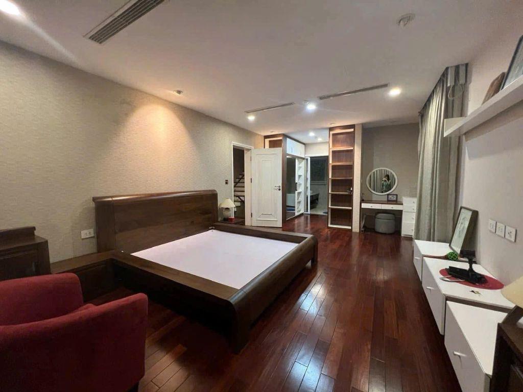 Bán căn biệt thự đơn lập 375m2 Vườn Mai Ecopark hoàn thiện đẹp giá tốt.