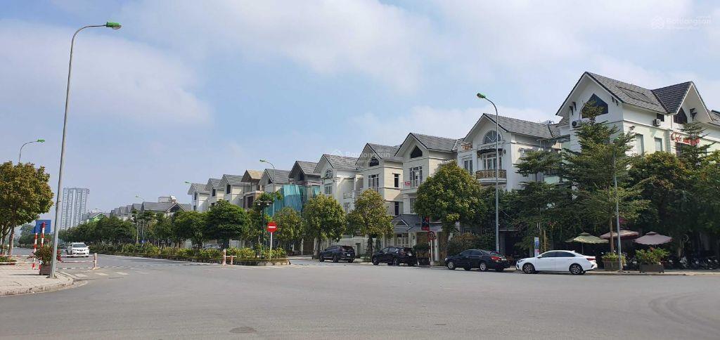 Bán biệt thự mặt hồ An Khang Villa diện tích 250m2, đường 40m view trực diện công viên thiên văn 12ha.