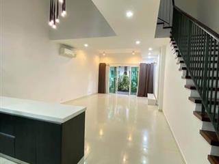 Cho thuê liền kề Park city diện tích 120m2 không gian thoáng mát an ninh tốt.Giá 22tr/tháng.