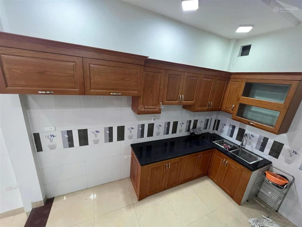 Cho thuê nhà riêng 193/64 phú diễn, 11 triệu, 30m2, 3pn, 4wc, 5 tầng