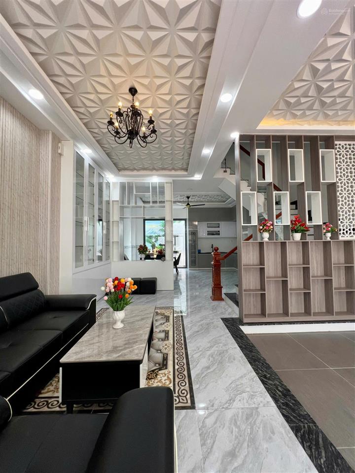 Nhà phố 4pn đường huỳnh tấn phát, phú xuân dt 80m2 đường 8m, giá tốt 6,8 tỷ  0906 642 ***