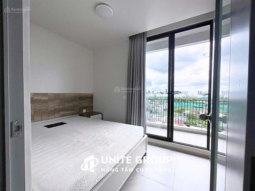 Căn hộ 1pn 40m2 full nội thất ban công máy giặt riêng  bảo vệ 24/24 ngay phố phan xích long