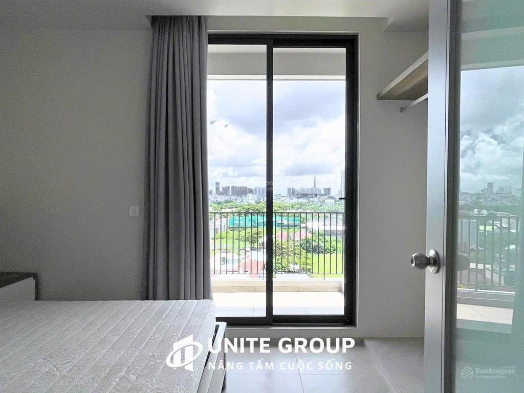 Căn hộ 1pn 40m2 full nội thất ban công máy giặt riêng  bảo vệ 24/24 ngay phố phan xích long