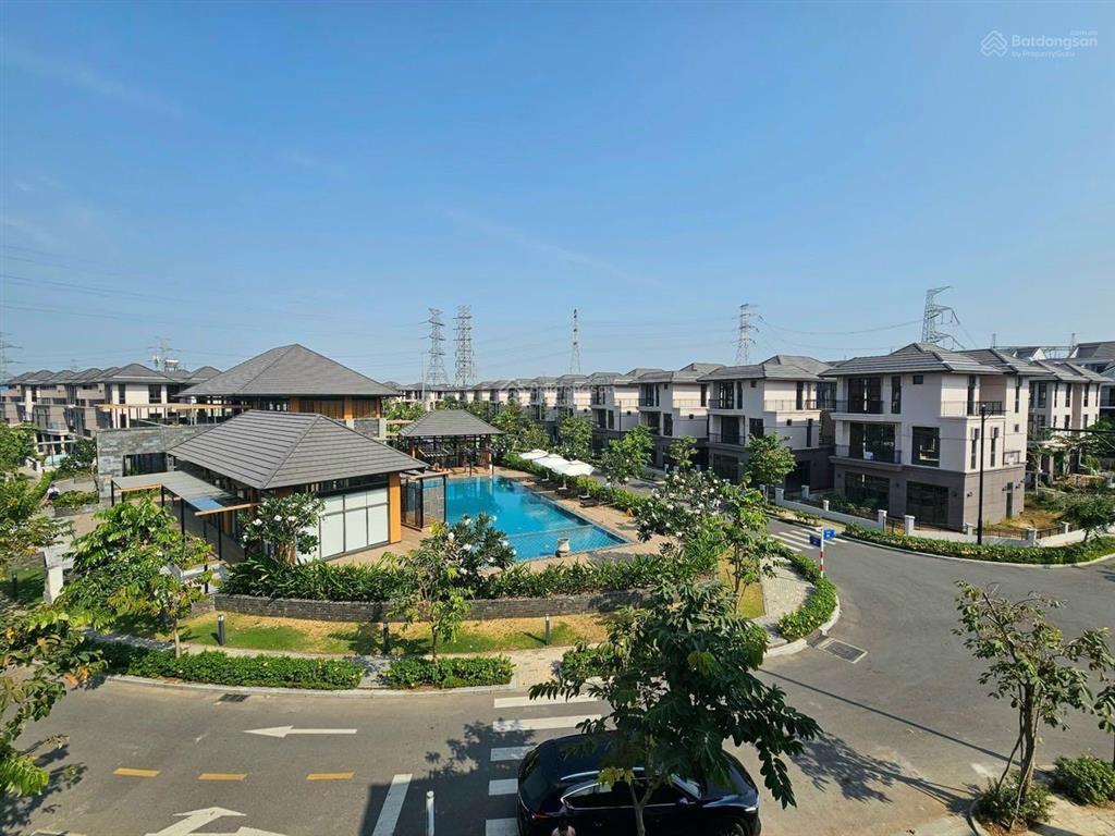 Giảm giá bán nhanh biệt thự đơn lập 250m2 góc 3 mặt tiền giá tốt