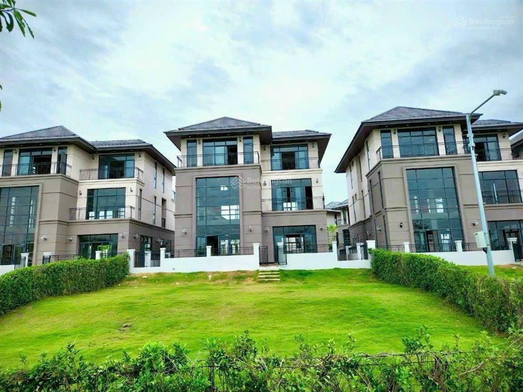 Giảm giá bán dinh thự zeitgeist mặt tiền sông 600m2, hầm + ô thang máy riêng giá cực tốt
