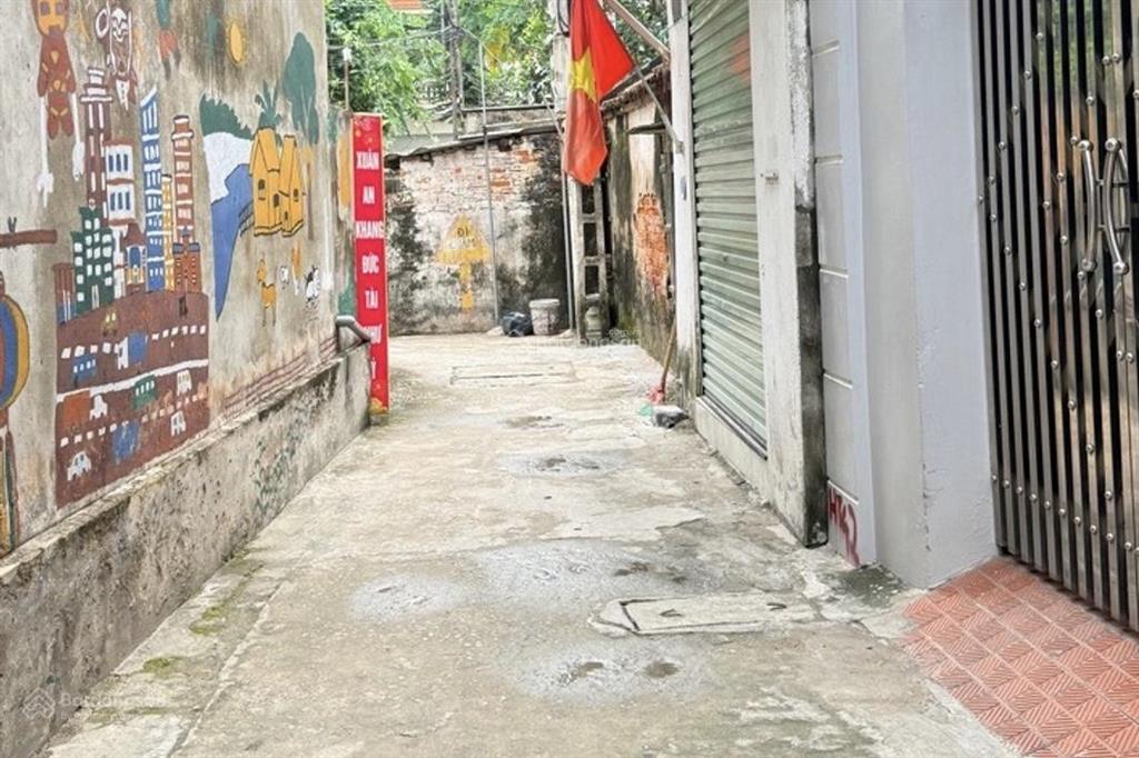 Phúc lợi bán đất tặng nhà c4 gần ô tô tránh vị trí đẹp