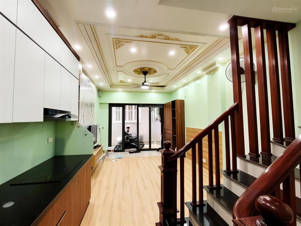 Bán nhà hoàng như tiếp ngõ thông hồng tiến ô tô qua nhà