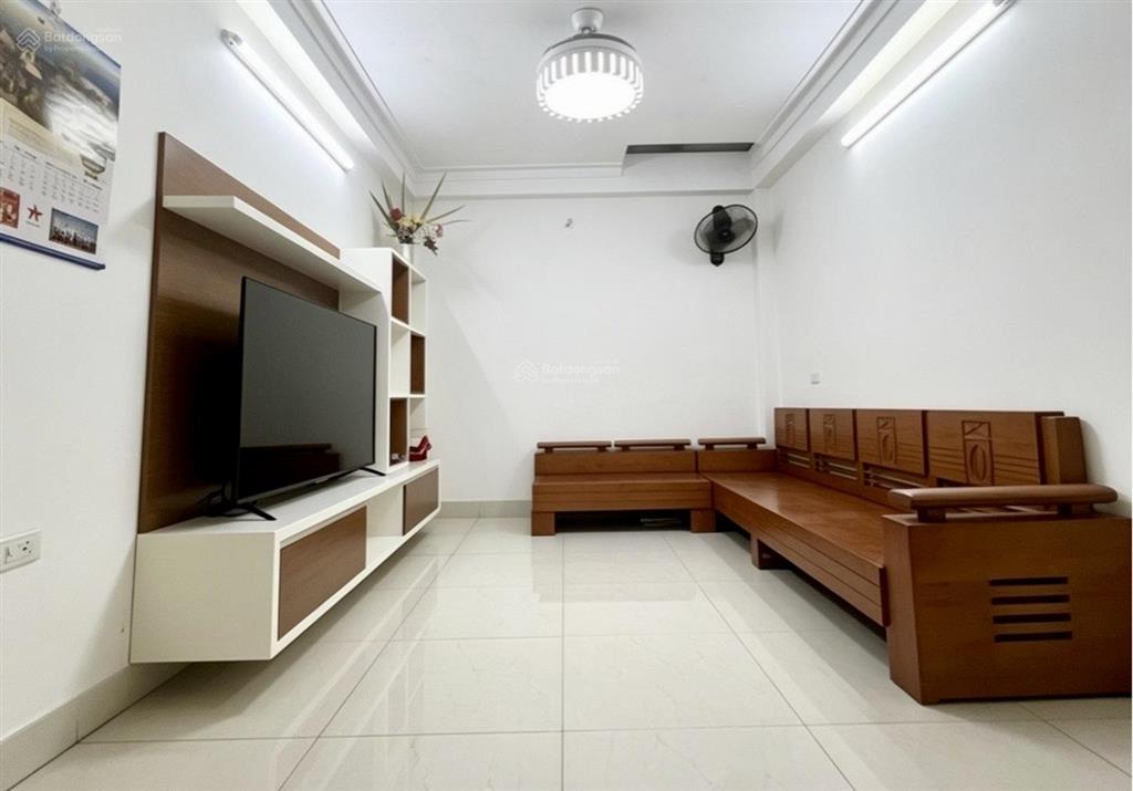 Bán nhà thạch bàn gần ngã tư thạch bàn giá tốt