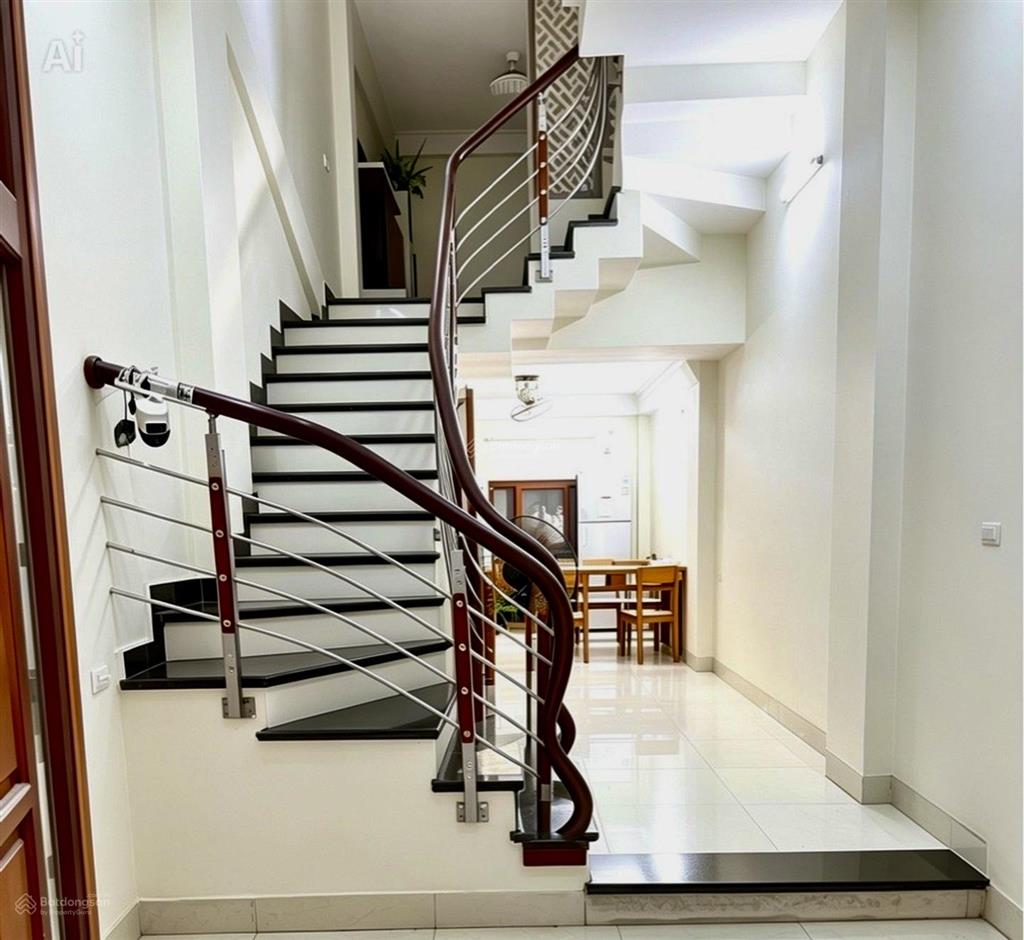 Bán nhà thạch bàn gần ngã tư thạch bàn giá tốt