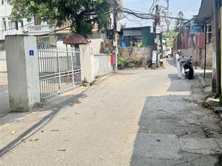Nhà đẹp ngọc thụy giảm giá sâu ô tô đỗ sát cách ô tô tránh 20m