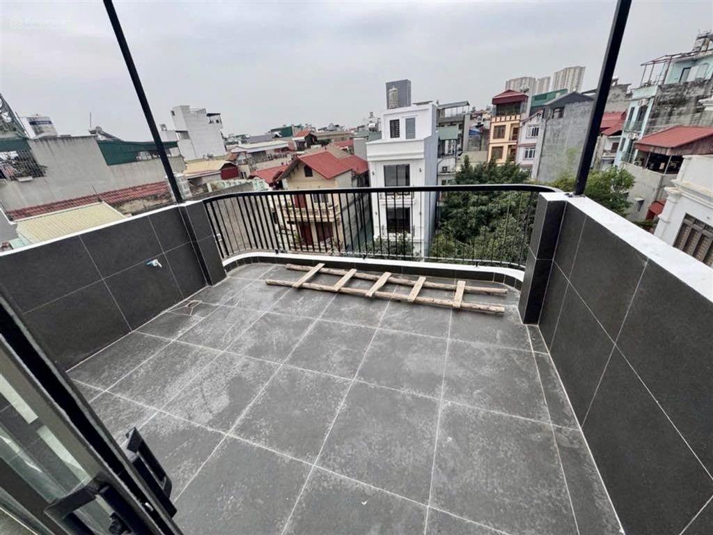 Lô góc 3 mặt thoáng nhà mới đẹp long lanh 5 tầng thang máy phố ngọc trì, long biên