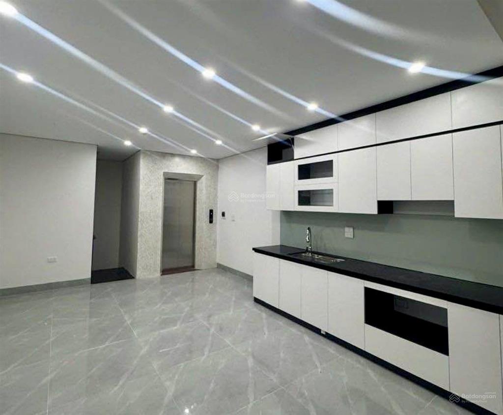 Lô góc 3 mặt thoáng nhà mới đẹp long lanh 5 tầng thang máy phố ngọc trì, long biên