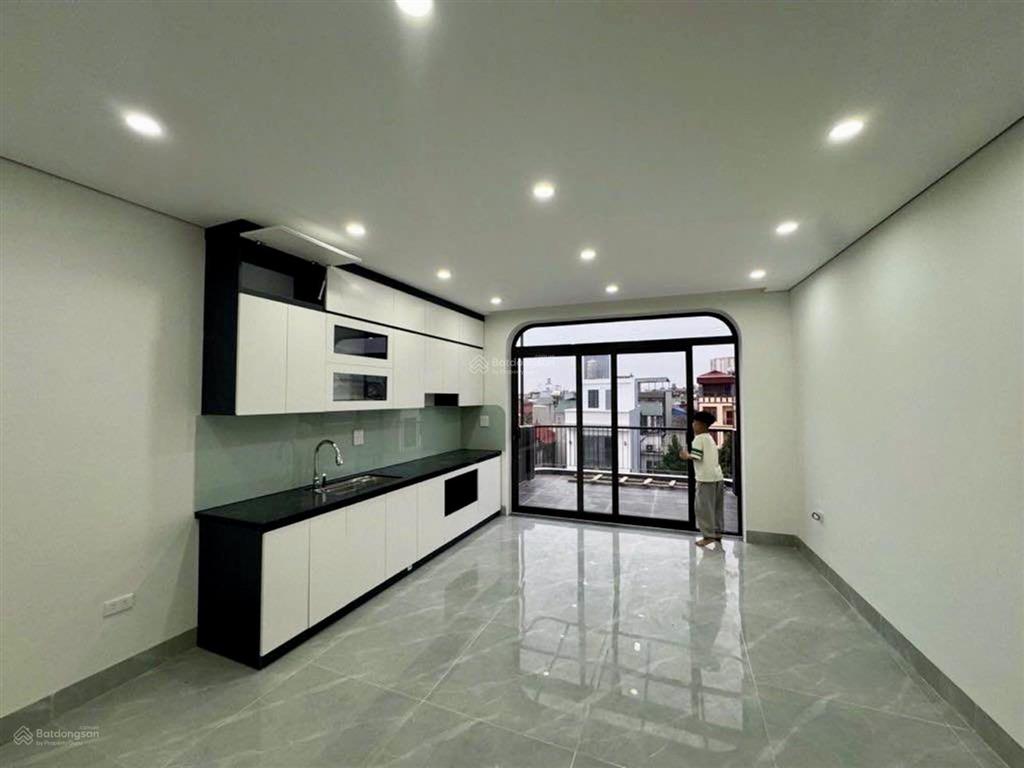 Lô góc 3 mặt thoáng nhà mới đẹp long lanh 5 tầng thang máy phố ngọc trì, long biên
