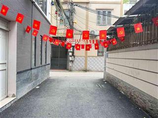 Nhà đẹp ngõ nông dân trí cao ô tô đỗ sát nhà