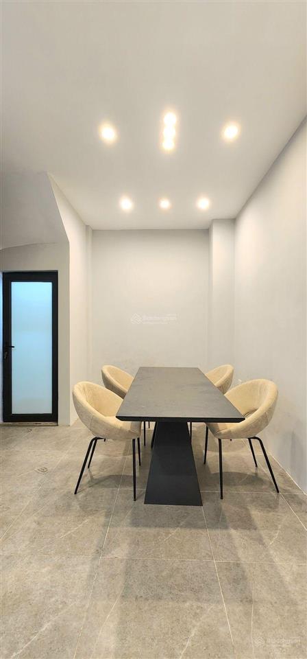 Đức giang nhà 2 mặt ngõ thoáng sáng trước sau ở cực sướng