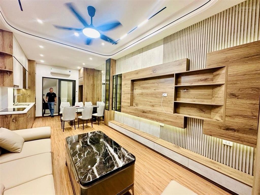 Ngọc thụy nhà mới tinh 7 tầng thang máy 40m