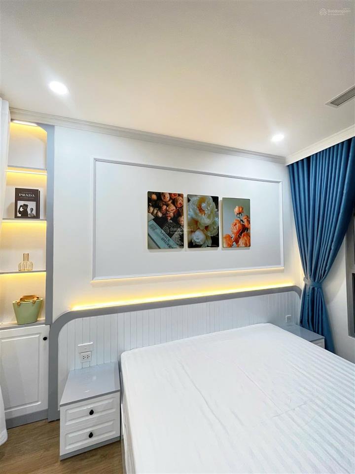 Cho thuê 1 ngủ view quảng trường park 8 giá 12tr/ tháng, vào ở được luôn