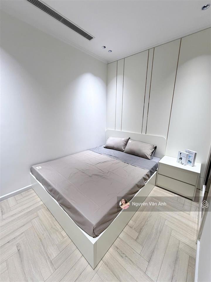 Bán nhà riêng 2 ngủ 68m2 tòa park 11 chính chủ giá 7 tỷ 2, sổ đỏ sẵn tay, tầng 12.  0353 474 ***