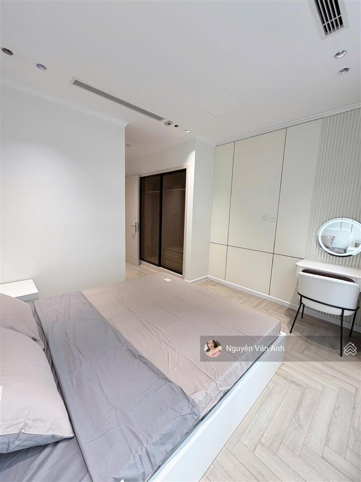 Bán nhà riêng 2 ngủ 68m2 tòa park 11 chính chủ giá 7 tỷ 2, sổ đỏ sẵn tay, tầng 12.  0353 474 ***