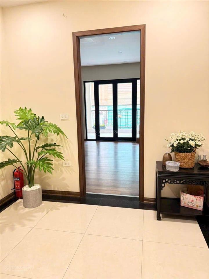 Bán nhà riêng hàm nghi, mỹ đình, căn góc 60m2 x 5t thang máy, oto tránh , giá 18tỷ